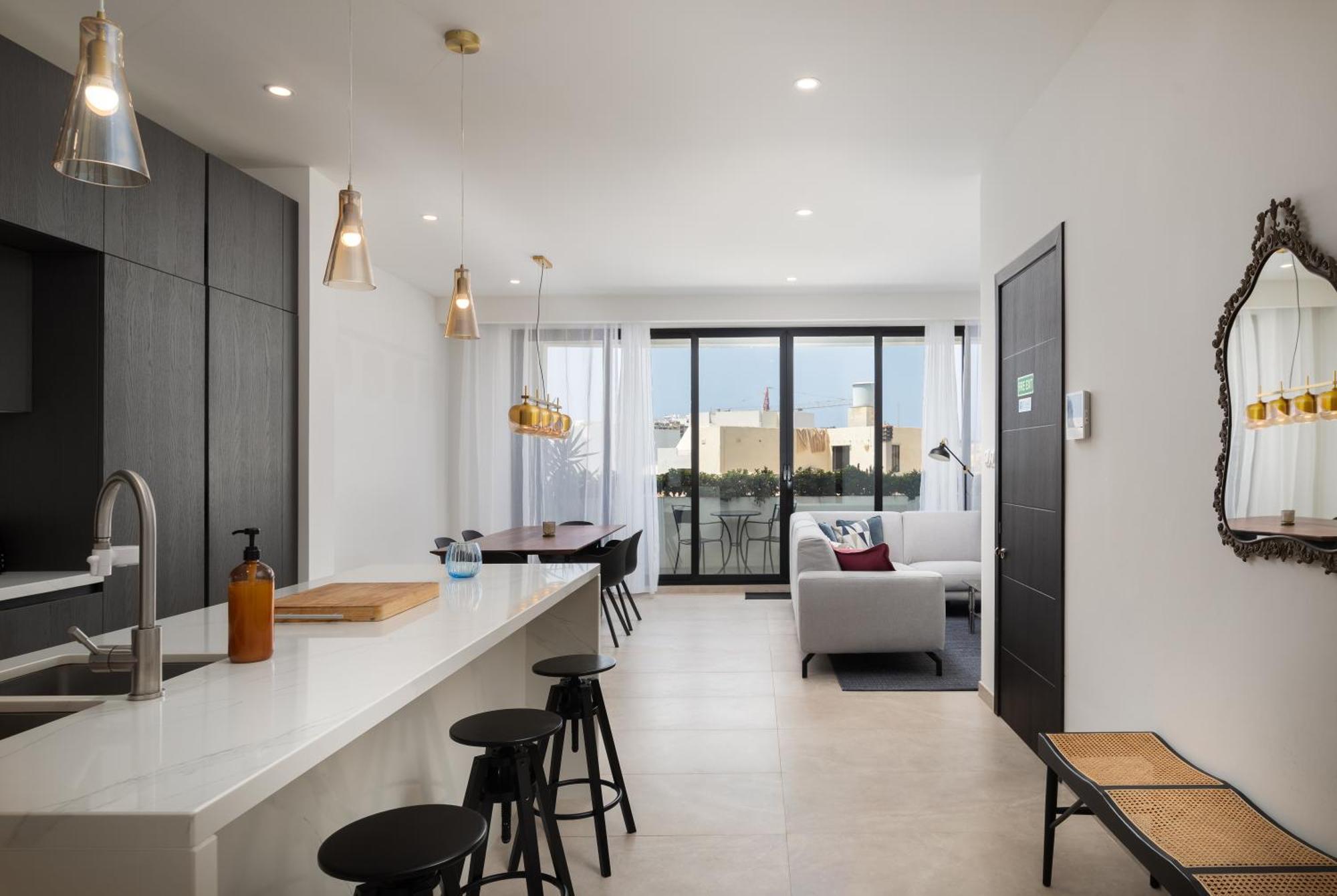 Modern 1Br Spacious Apartment With Terrace - Close To St Thomas Bay Марсаскала Экстерьер фото